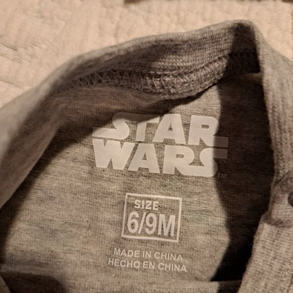 Star Wars Mandalorian boys 6/9 months 3 piece jogger, jacket & bodysuit NEW - Picture 2 of 6